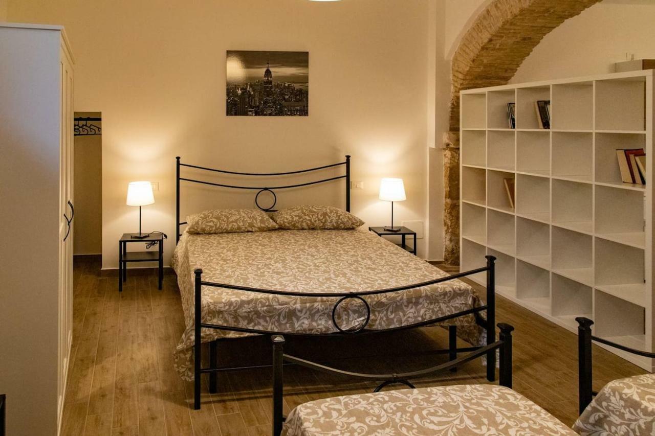 شقة Casa Concerie Quattro سولمونا المظهر الخارجي الصورة